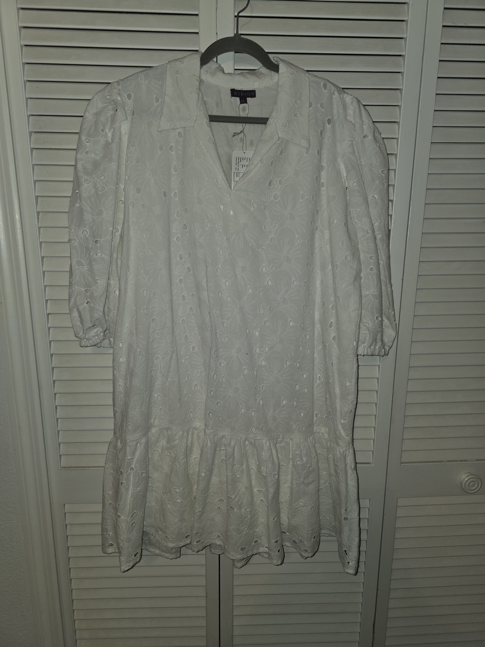 White Eyelet V-Neck Ruffle Hem Dress - Unknown Brand
